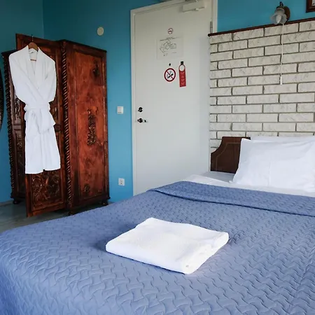 Paeva Hotell 2*